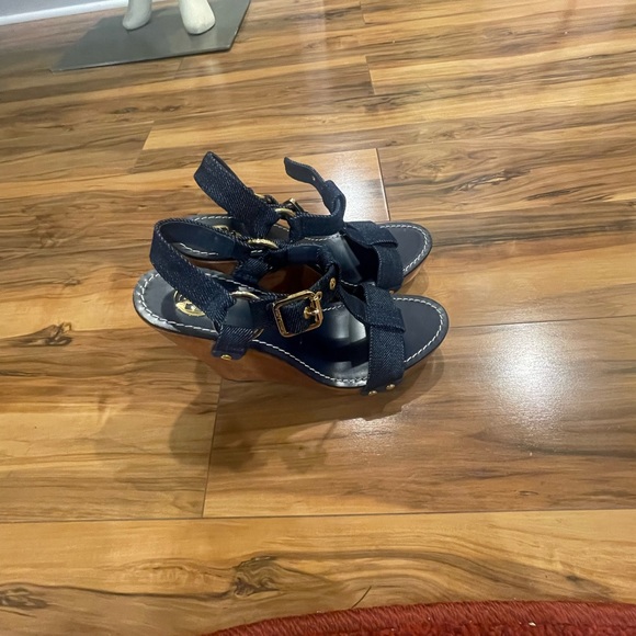 Tory Burch - Picture 2 of 9